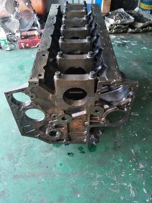 Купить Запчасти для экскаватора Запчасти для двигателя для Komatsu SAA6D140E-5 БЛОК ЦИЛИНДРОВ online manufacture